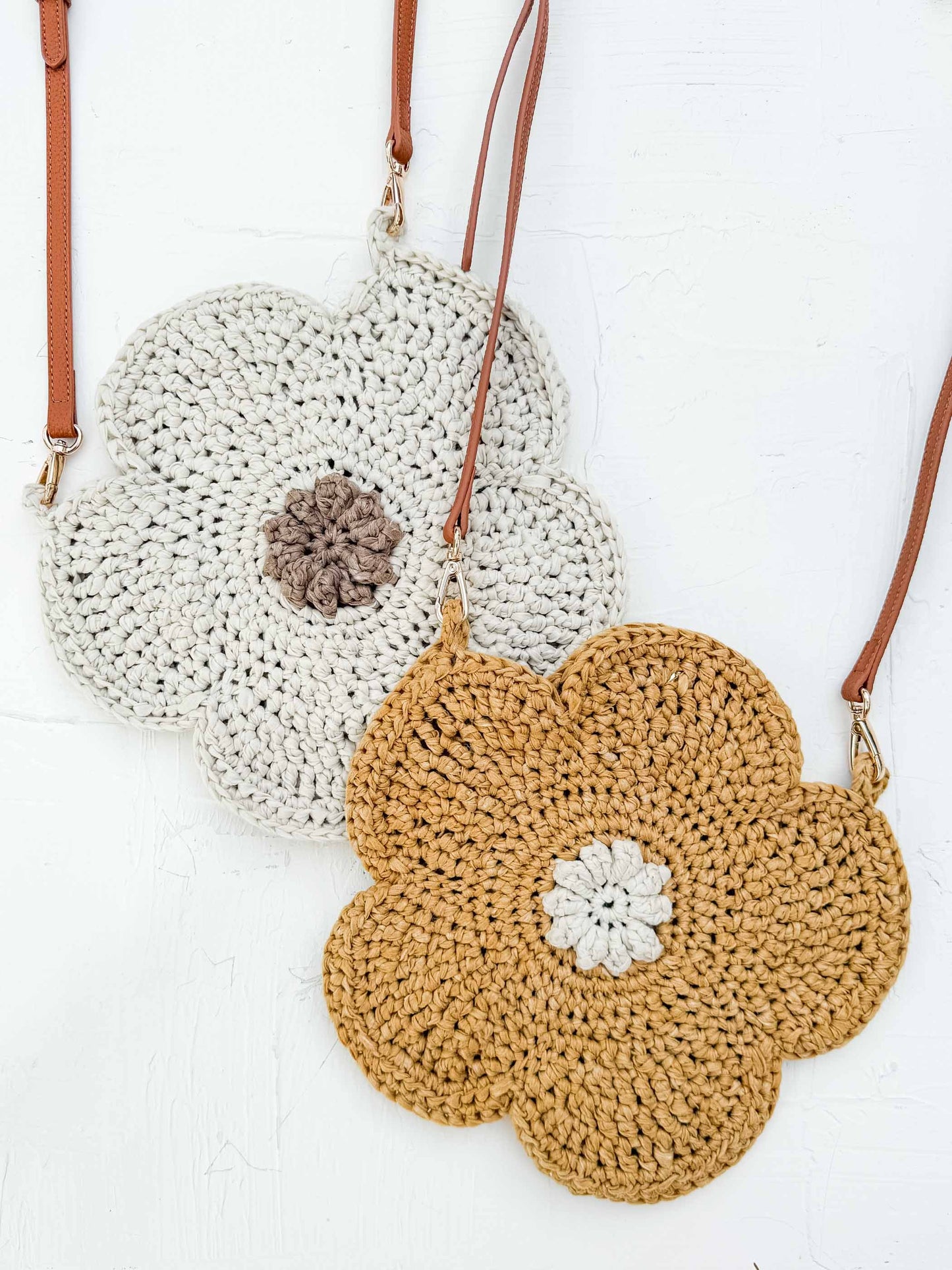 Dainty Daisy Purse Crochet Pattern