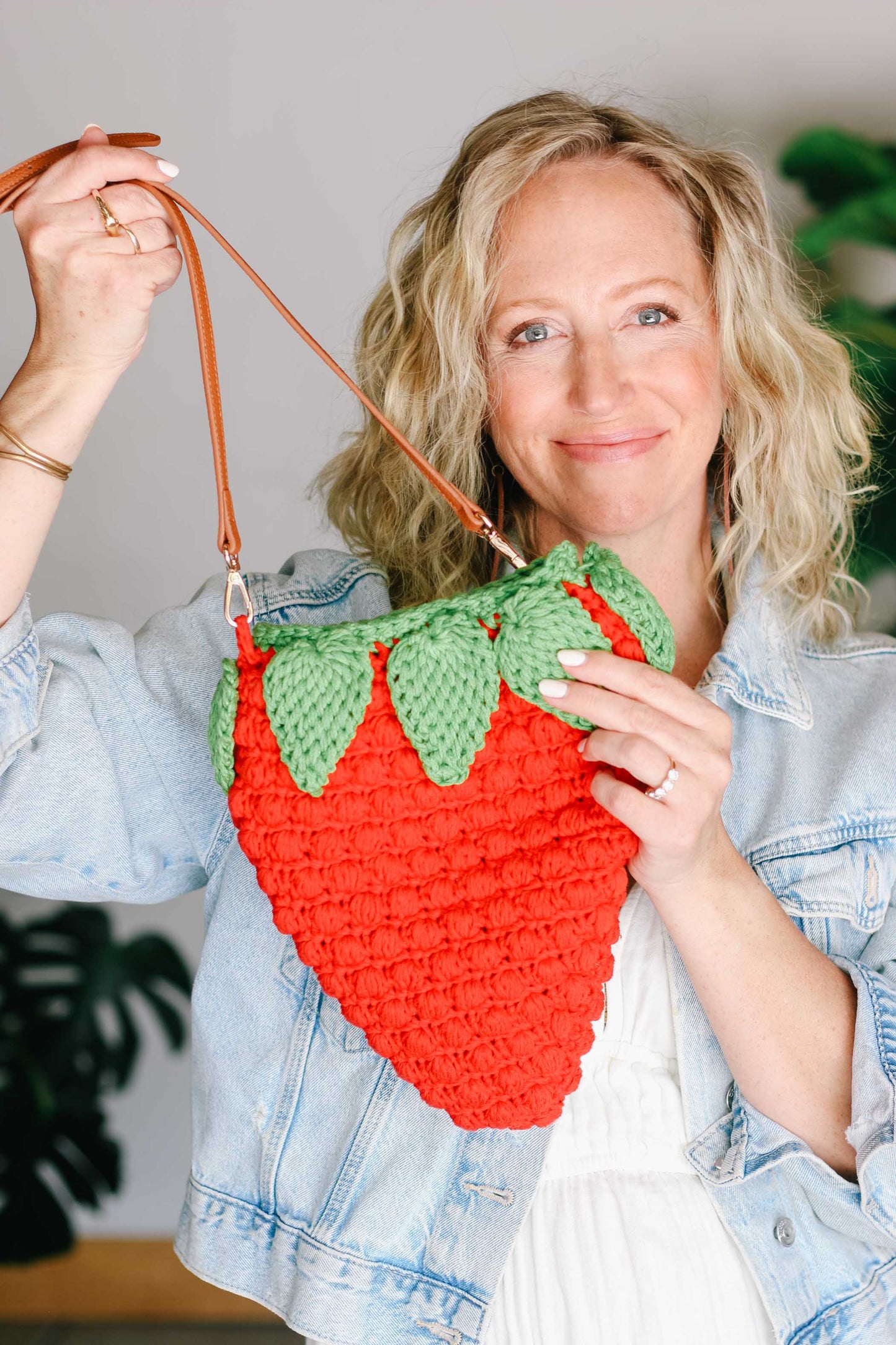 Strawberry Season Purse Crochet Pattern